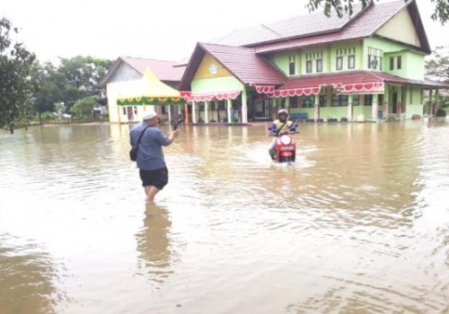 Kantor Kemenag Aceh Tamiang Terendam Banjir, Upacara HAB Gagal Terlaksana