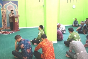 Kakankemenag Sampaikan Tausiah Ramadhan : Empat Orang yang Celaka