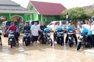 MTsN 2 Aceh Tamiang Salurkan 150 Nasi Untuk Korban Banjir