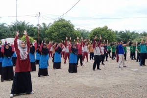 Kakankemenag Aceh Tamiang Ikuti Ro'an dan Senam Santri Secara Daring